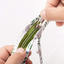 Load image into Gallery viewer, Waterproof Cat Cosmetic Bag Set Toiletry Storage Organizer for Women Girls (Green)